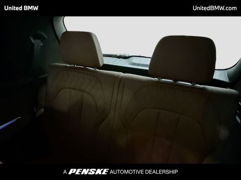Used 2025 BMW X7 M60i image 14