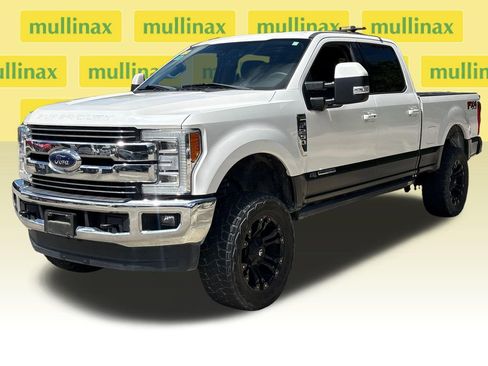 Used 2019 Ford F250 Lariat w/ Lariat Ultimate Package AWD/4WD image 13