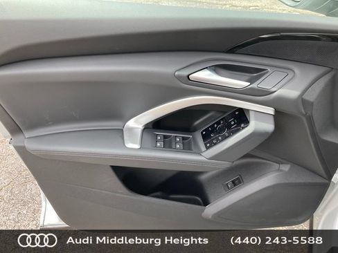 Used 2025 Audi Q5 Premium Plus AWD/4WD image 12