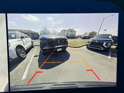 Certified 2025 Chevrolet Tahoe LT image 31