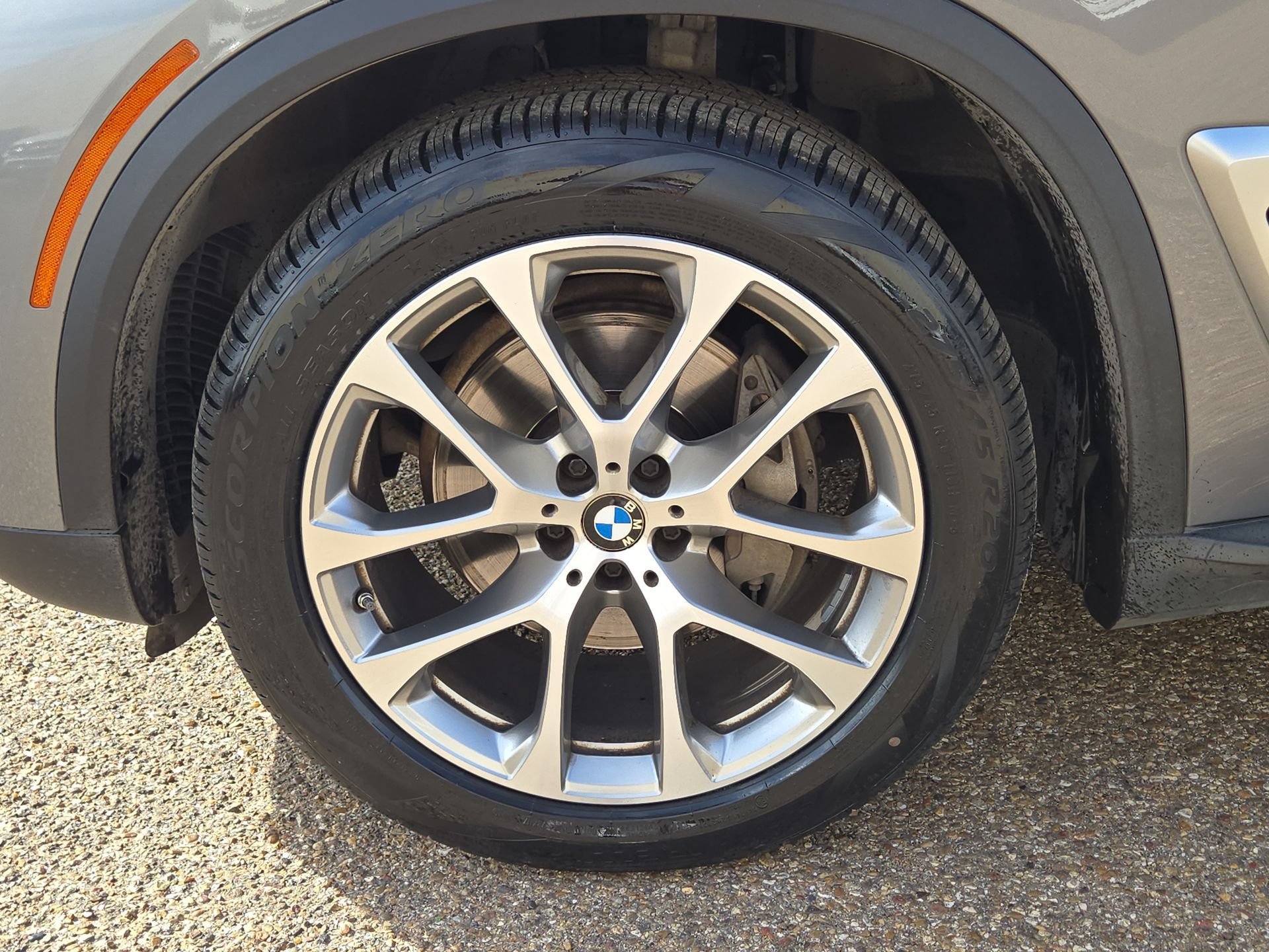 Used 2024 BMW X5 xDrive40i AWD/4WD image 11