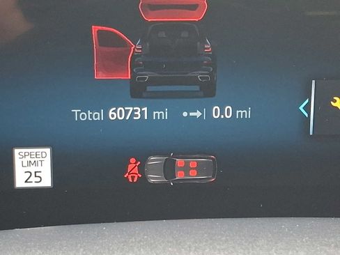 Used 2024 BMW X7 xDrive40i w/ M Sport Package image 23