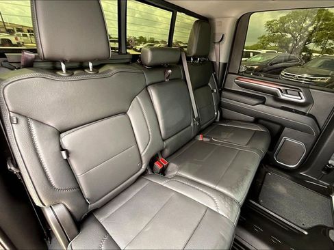 Used 2025 GMC Sierra 2500 Denali w/ Denali Reserve Package AWD/4WD image 19