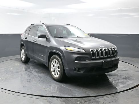 Used 2015 Jeep Cherokee Latitude w/ Cold Weather Group image 5