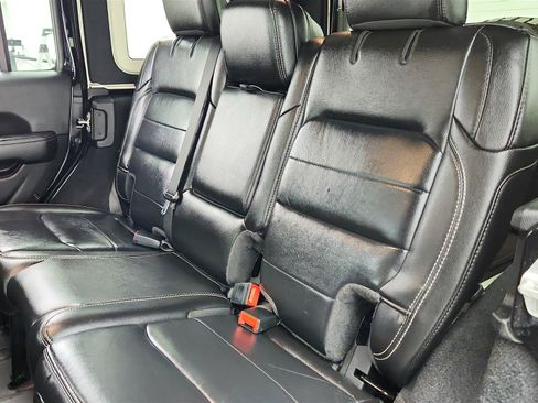 Used 2021 Jeep Wrangler Unlimited Sahara AWD/4WD image 32