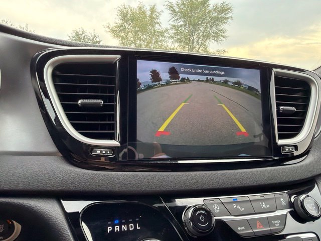 Used 2026 Chrysler Pacifica Select FWD image 8