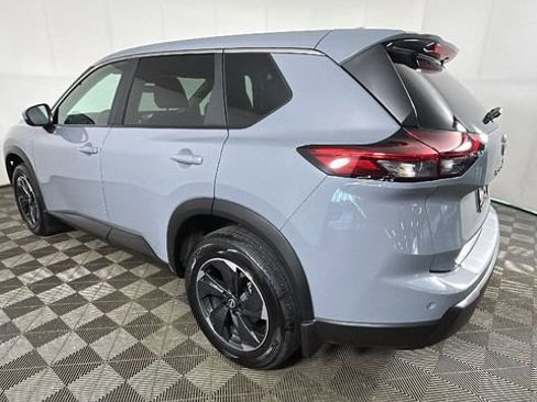 Certified 2026 Nissan Rogue SV w/ Cold Weather Package AWD/4WD image 5