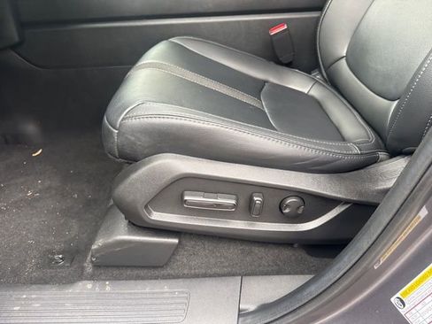 Used 2025 Honda Pilot Touring image 21