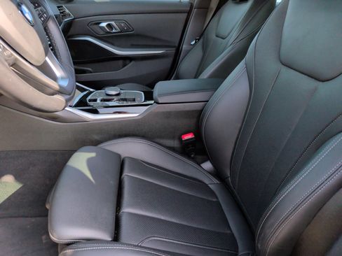 Used 2024 BMW 330i Sedan w/ Convenience Package RWD image 25