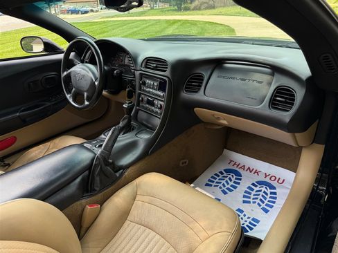 Used 2002 Chevrolet Corvette Convertible w/ Preferred Equipment Group1 image 51