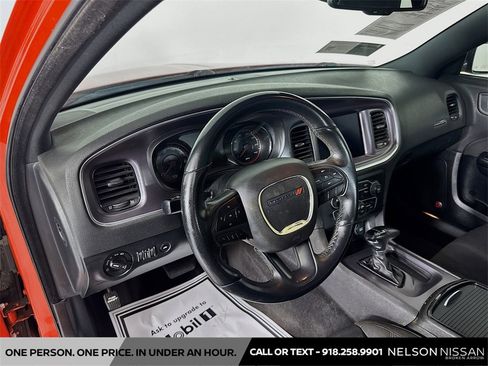 Used 2018 Dodge Charger SXT Plus w/ Blacktop Package image 9