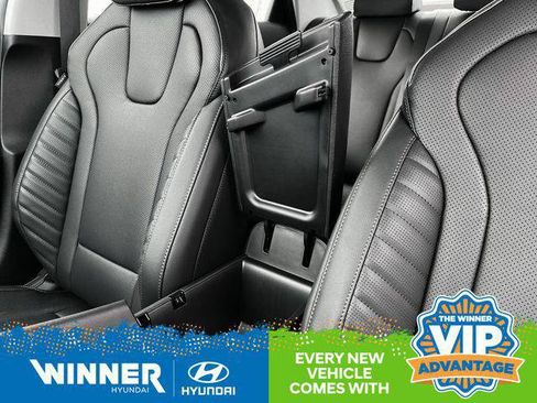 New 2025 Hyundai Elantra Limited image 19