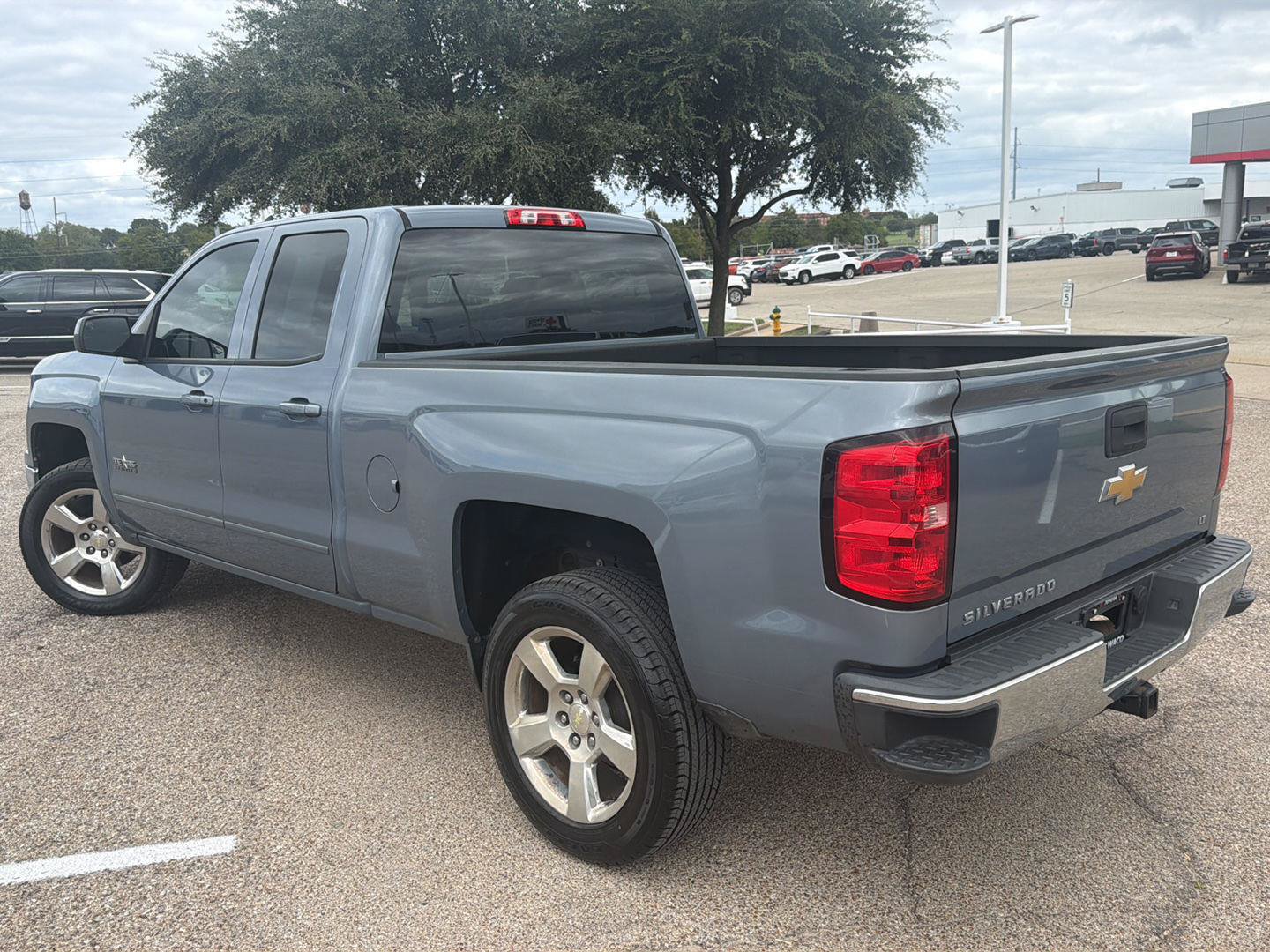 Used 2015 Chevrolet Silverado 1500 LT w/ Texas Edition, 1LT Trim RWD image 5