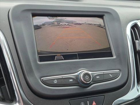 Used 2023 Chevrolet Equinox LS FWD image 13