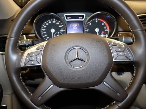 Used 2015 Mercedes-Benz ML 250 BlueTEC 4MATIC image 13