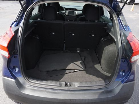 Used 2019 Nissan Kicks SV FWD image 19