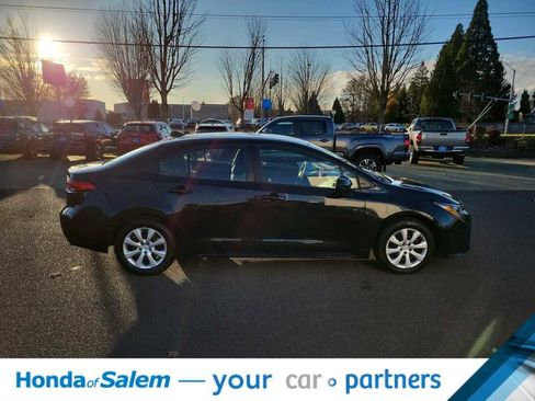 Used 2023 Toyota Corolla LE image 23