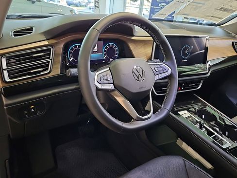 New 2026 Volkswagen Atlas SE image 10