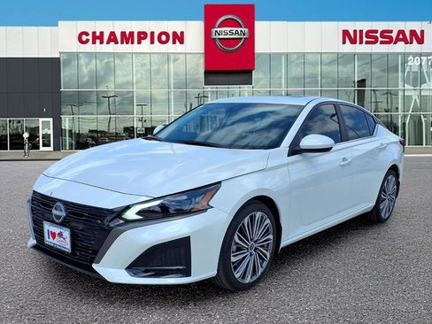 New 2026 Nissan Altima 2.5 SV w/ SV Premium Package image 3