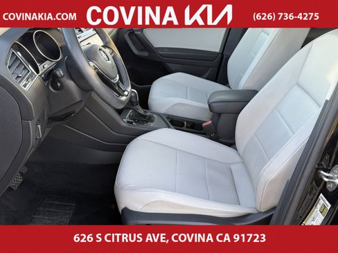 Used 2021 Volkswagen Tiguan SE w/ Panoramic Sunroof Package image 14