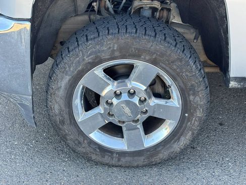 Used 2016 Chevrolet Silverado 2500 LT AWD/4WD image 9