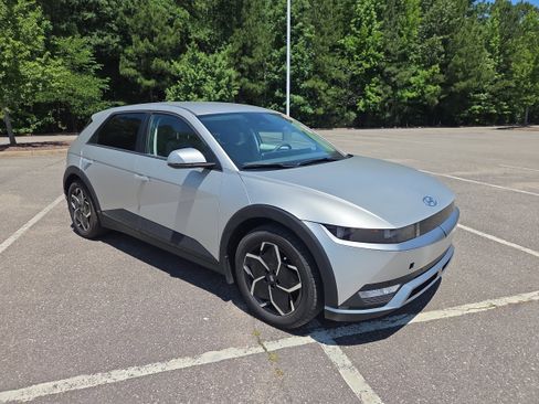 Used 2024 Hyundai Ioniq 5 SEL AWD/4WD image 1