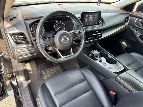 Used 2021 Nissan Rogue SV w/ Premium Package FWD image 25