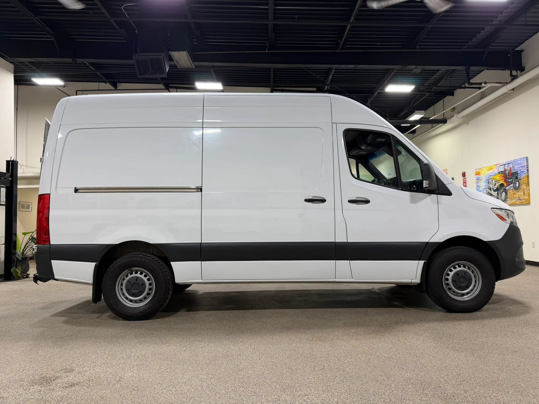Used 2020 Mercedes-Benz Sprinter 2500 image 4