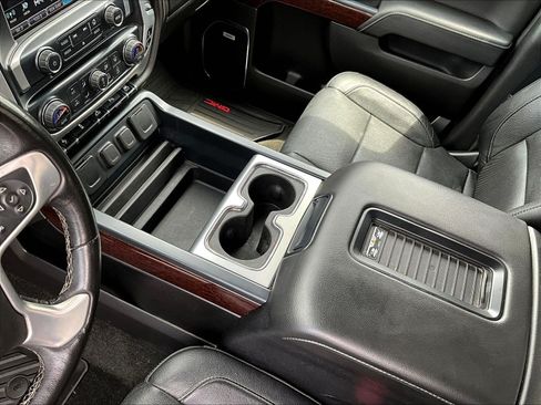 Used 2018 GMC Sierra 1500 SLT AWD/4WD image 19