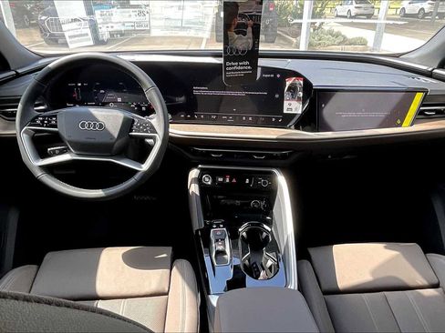 New 2025 Audi Q5 Prestige image 5