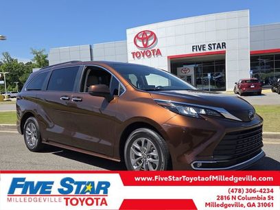 Used 2023 Toyota Sienna XLE