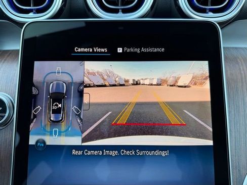 Used 2026 Mercedes-Benz GLC 300 4MATIC image 23