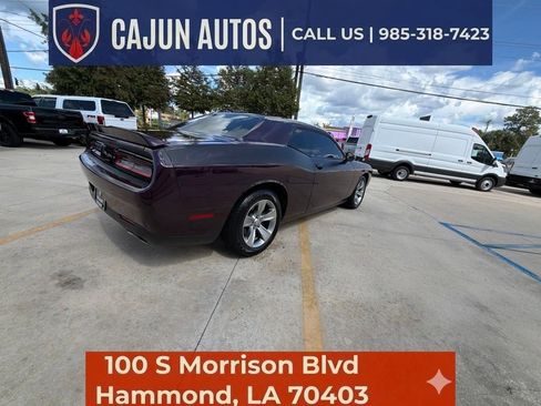 Used 2020 Dodge Challenger SXT RWD image 18