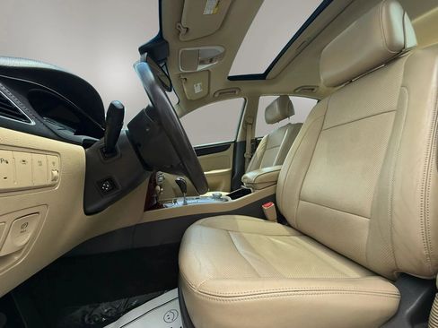 Used 2013 Hyundai Genesis 3.8 w/ Technology Pkg RWD image 16