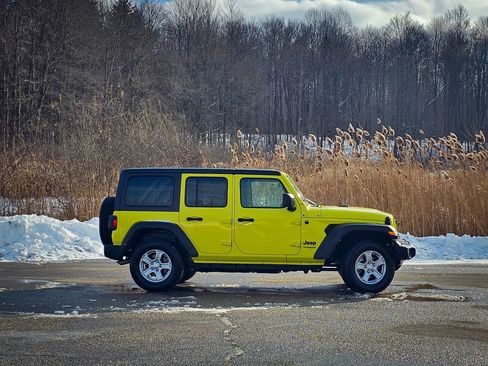 Certified 2022 Jeep Wrangler Unlimited Sport image 3