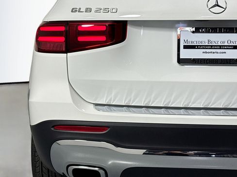 New 2026 Mercedes-Benz GLB 250 image 14