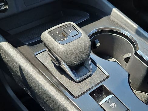 Used 2025 Nissan Rogue SV AWD/4WD image 13
