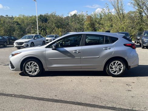 Certified 2025 Subaru Impreza 2.0i image 2