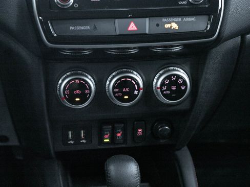 Used 2022 Mitsubishi Outlander Sport ES AWD/4WD image 18
