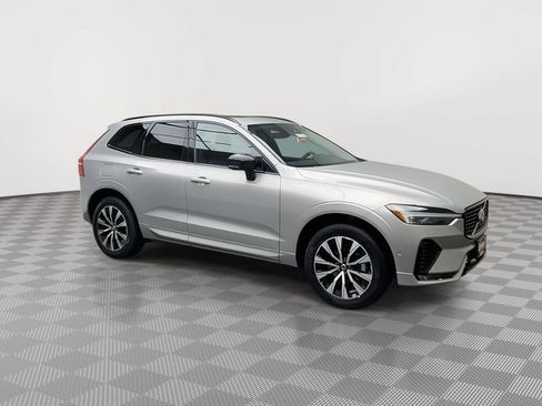 Used 2024 Volvo XC60 B5 Plus AWD/4WD image 39