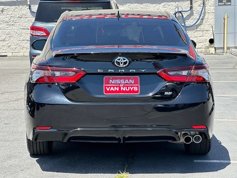 Used 2023 Toyota Camry SE FWD image 6