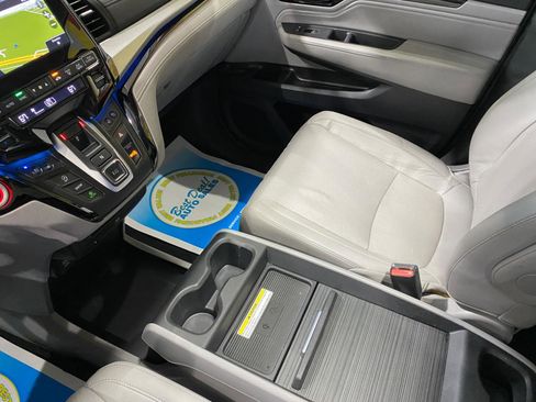 Used 2018 Honda Odyssey Elite image 15