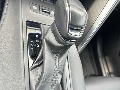 Used 2024 Toyota Venza Nightshade AWD/4WD image 27