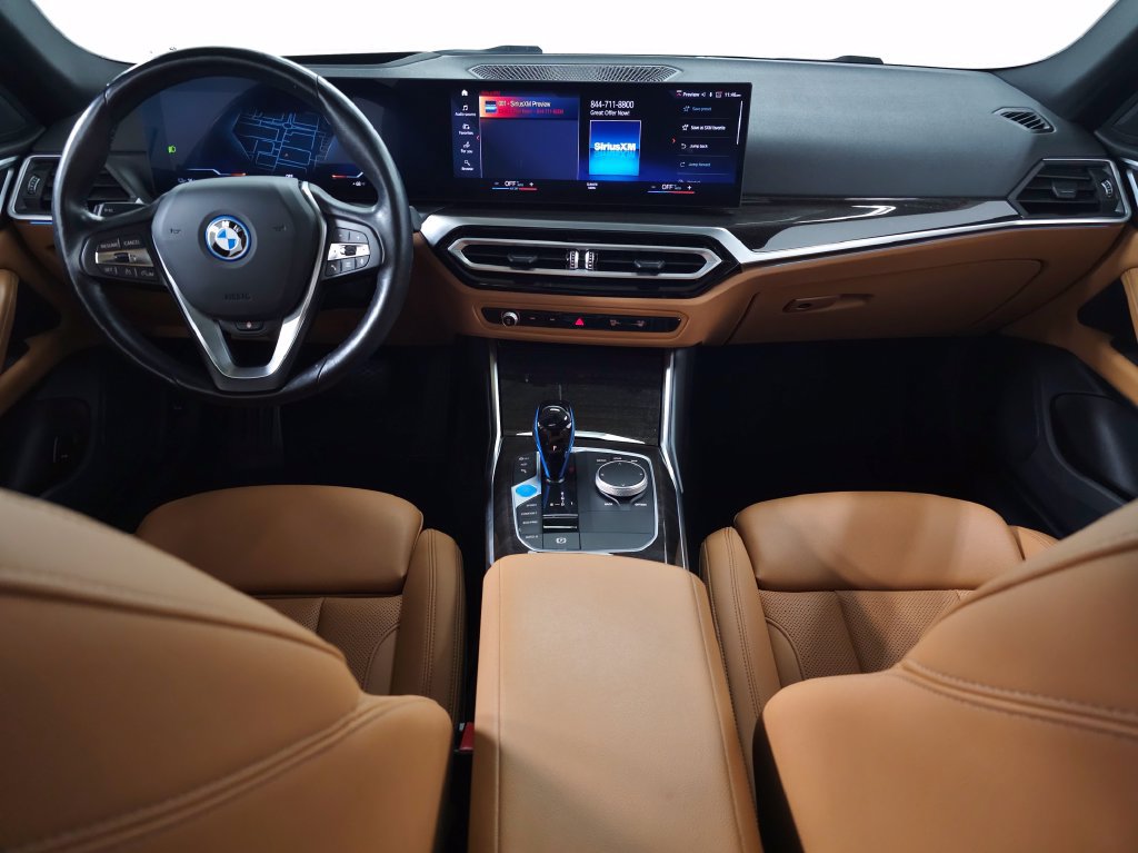Used 2023 BMW i4 eDrive40 w/ Premium Package RWD image 13