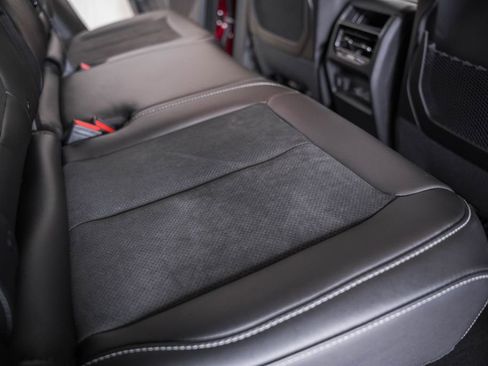 New 2025 Jeep Grand Cherokee Altitude image 29