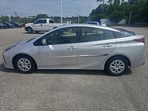Used 2019 Toyota Prius LE FWD image 8