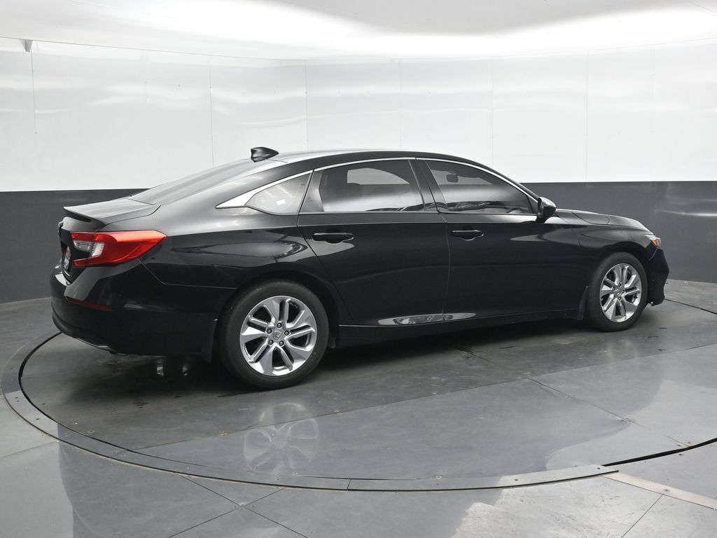 Used 2018 Honda Accord LX image 3