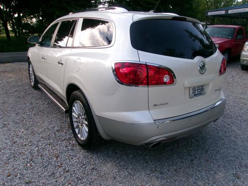 Used 2008 Buick Enclave CXL w/ Entertainment Package #2 FWD image 10