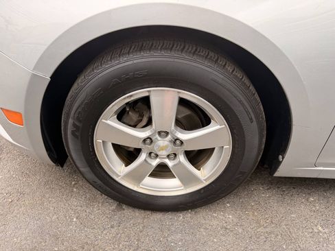 Used 2011 Chevrolet Cruze LT FWD image 21