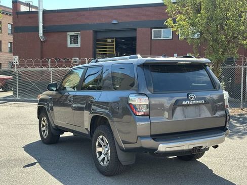 Used 2015 Toyota 4Runner Trail AWD/4WD image 6